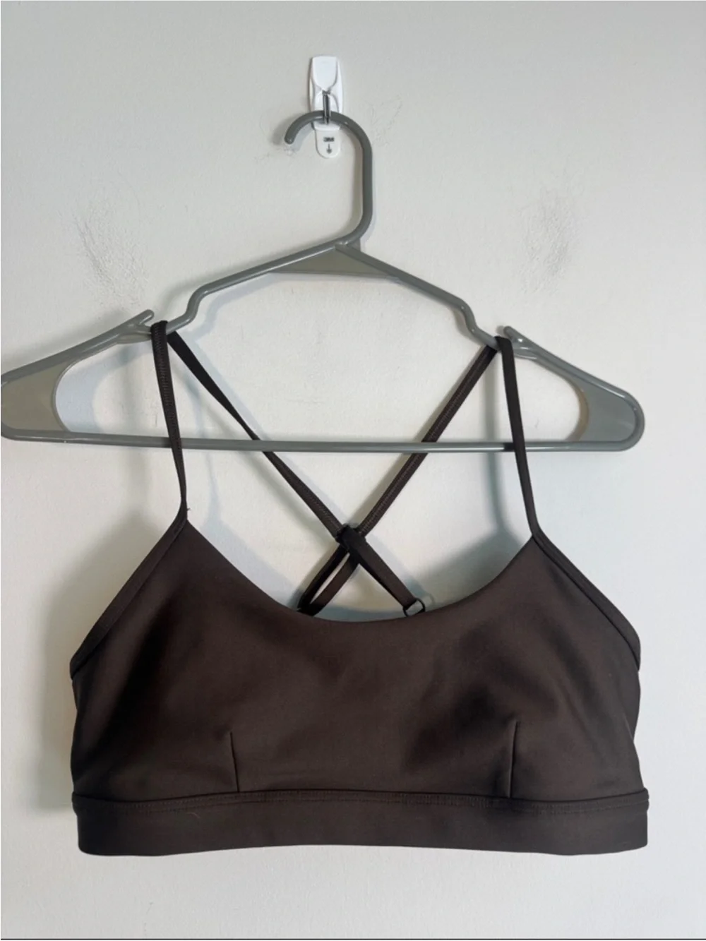 ALO Yoga Airlift Intrigue Sports Bra Espresso - Picture 4 of 10
